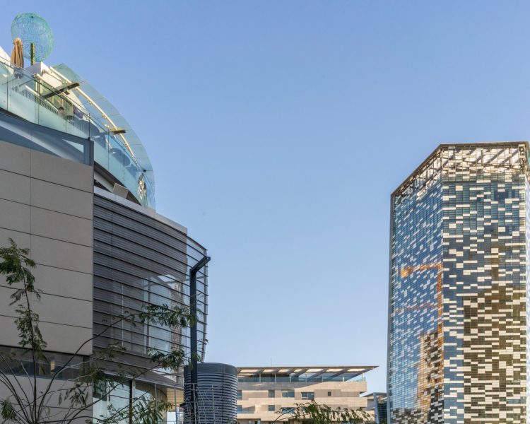 stratégies, paysage médiatique et médias clés